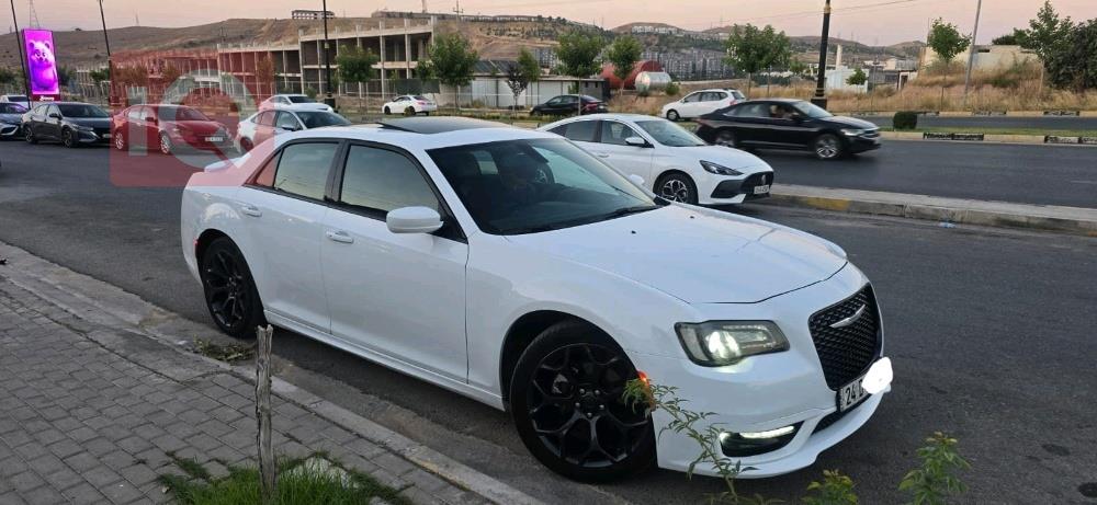 كرايسلر 300